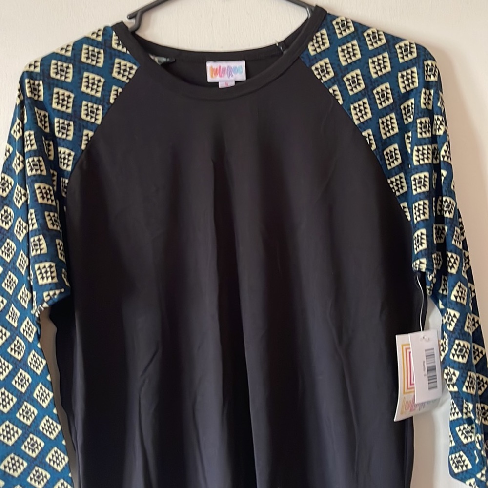 LulaRoe small randy - Picture 2 of 2